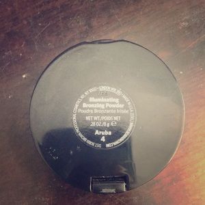 Bobbi Brown Illuminating Bronzing Powder